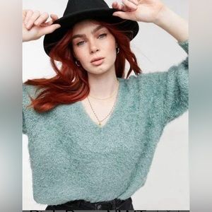 Sage - Eyelash Sweater